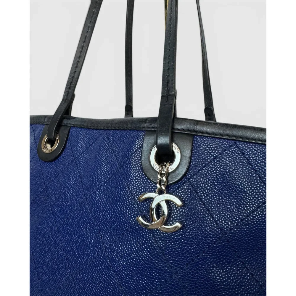 Chanel Leather Navy Blue Quilted 